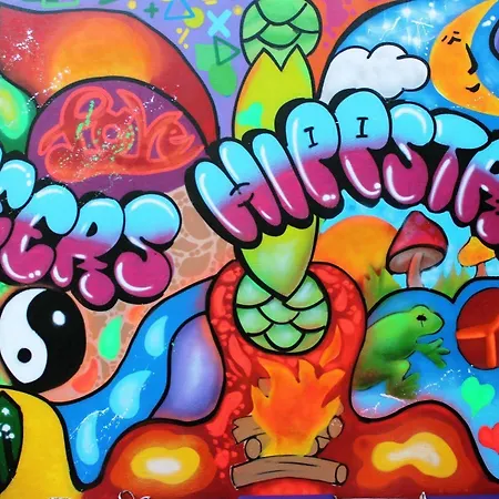 Ξενοδοχείο Cheers Hipstreet 3*